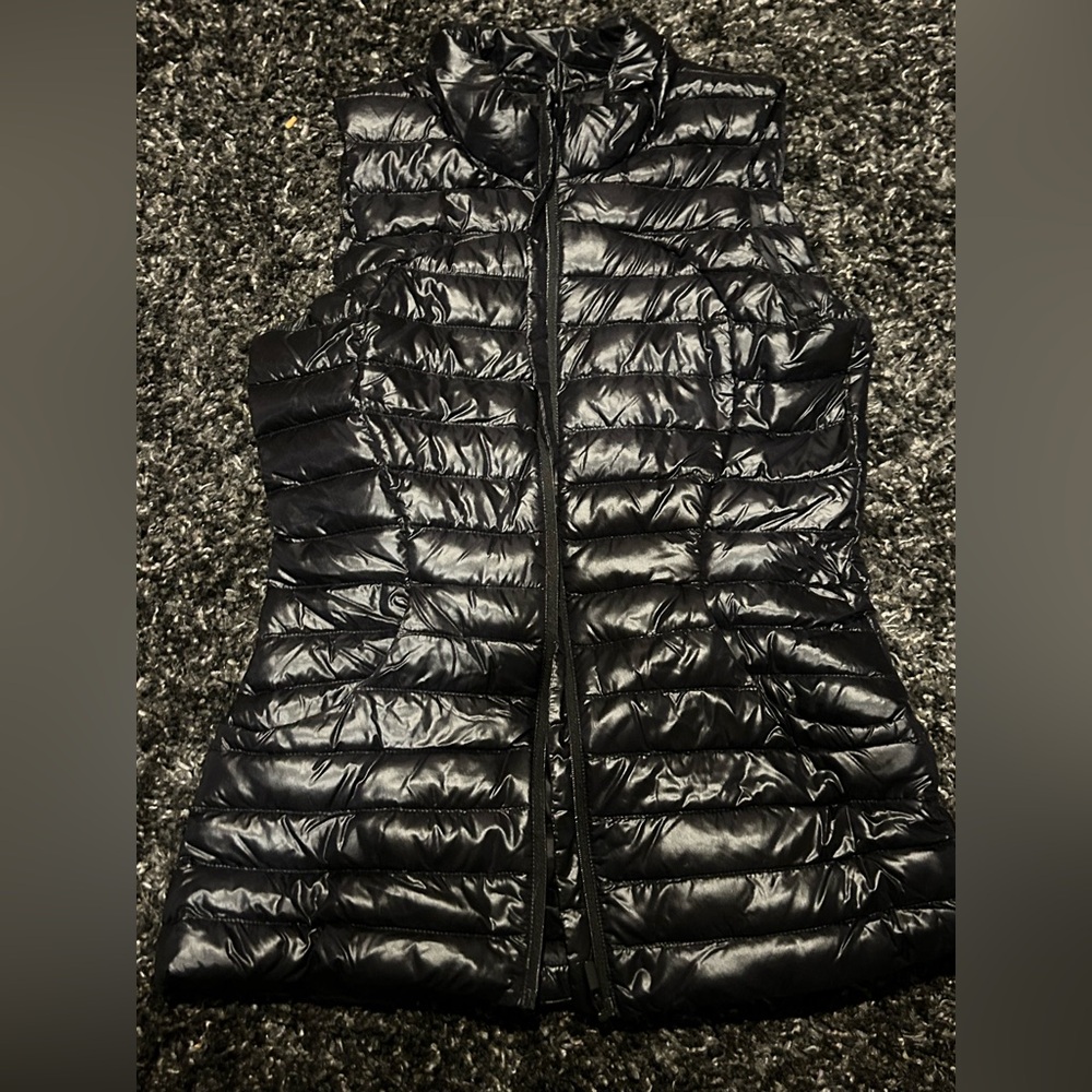 Lululemon Black Puffer Vest